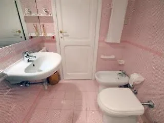 Piazza Di Spagna Studio Apartment 罗马
